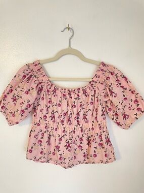 Celebrity pink brand floral blouse with puff sleeves size medium